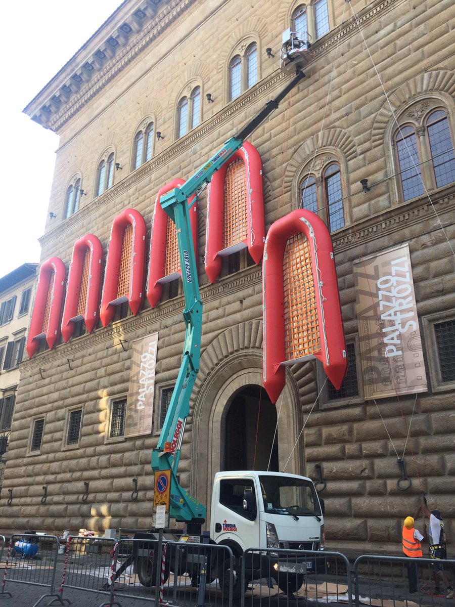 dcm_weirdo's tweet photo. New intervention at @palazzostrozzi in Florence by artist @aiww #ComingSoon #AiWWFlorence #contemporaryart https://t.co/z4NhtUlIkO