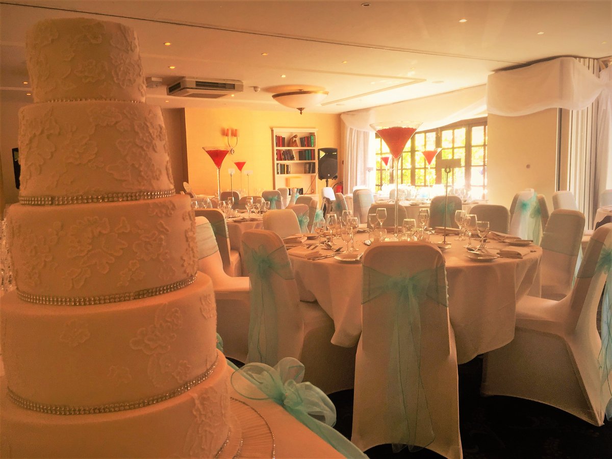 TheManorWindsor's tweet photo. BOOK your Wedding before 30 September 2016 and Pay NO fee for civil ceremony room hire! https://t.co/bQsFo03W3O