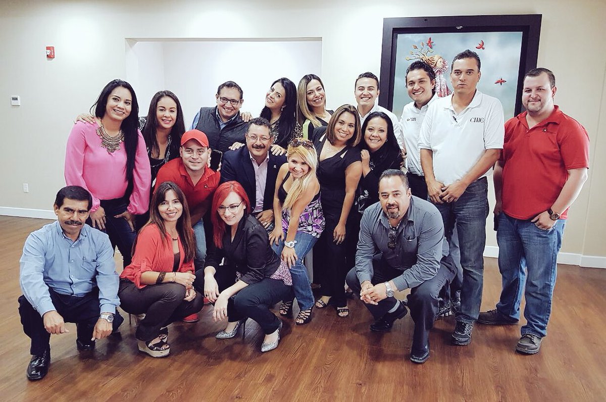JOSEMAR87's tweet photo. Terminando curso de ventas digitales #TeamMultimedios @valenciadepaz #Brownsville #Matamoros #Reynosa #RGV #McAllen https://t.co/V8W8JSbUaL