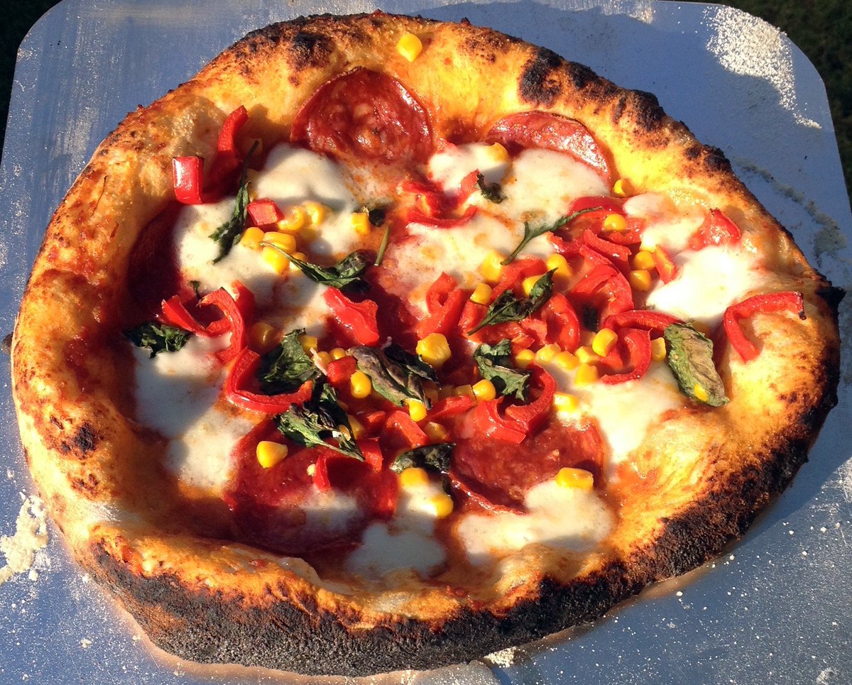buzzardbakery's tweet photo. Our latest #woodfired #sourdoughpizza! #allabouthebase #sourdoughseptember #familysunday #bedshour #bedsfinest #gbbo https://t.co/IqGuolrxKX