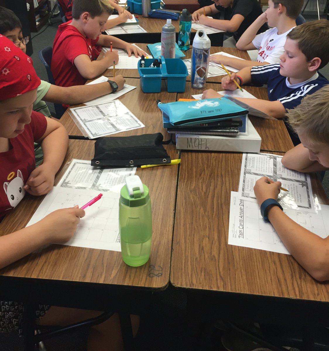mrsrupp11's tweet photo. 3-Digit by 2-Digit multiplication and problem solving practice in one activity. @pklapesky @MitchellCISD #lc11math https://t.co/BXZccqmGMk
