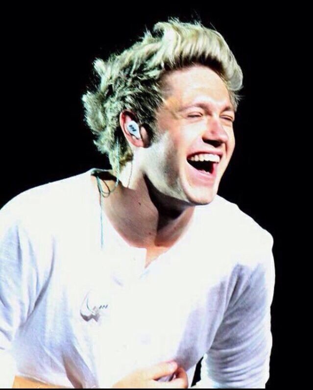ariadnarocio6's tweet photo. #HappyBirthdayNiall
No te enamores
no te enamores
no te enamo...
Pero como no enamorarse?
mira esa sonrisa♥ https://t.co/fFK95WYTLU