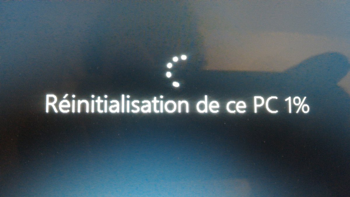 BrybryPokebip's tweet photo. CHUIS SUR C'EST PARCE QU'ON A PAS GMOD HIER SOIR @Tinky_III @MarioTesteur @Fuuukano @Elspawn_ #ElspawnPetitCon https://t.co/4Lo60ELnAT