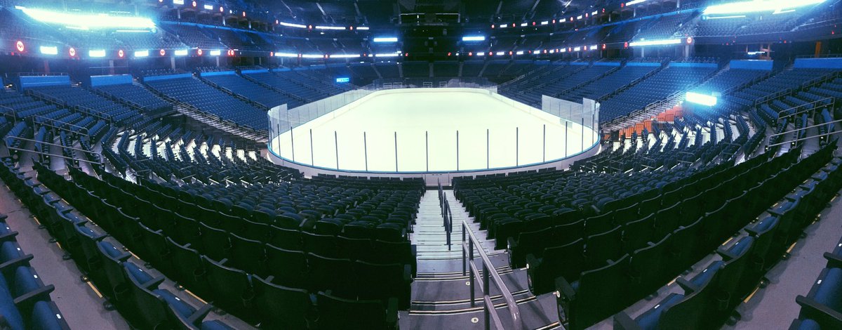 TBLightning's tweet photo. Anddddd we've officially got ice 🙌🏼 https://t.co/XWraAxXIzO