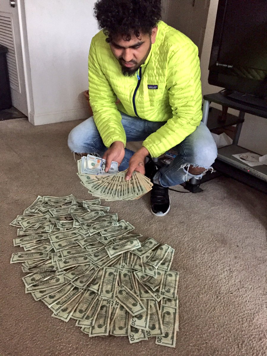 KingQuell76's tweet photo. Bday to my bro bro ๐ค #MACGUYZ #BEENGETTINGMONEY #BEENDEMNIGGAZ https://t.co/sTtnZ7L4Ov