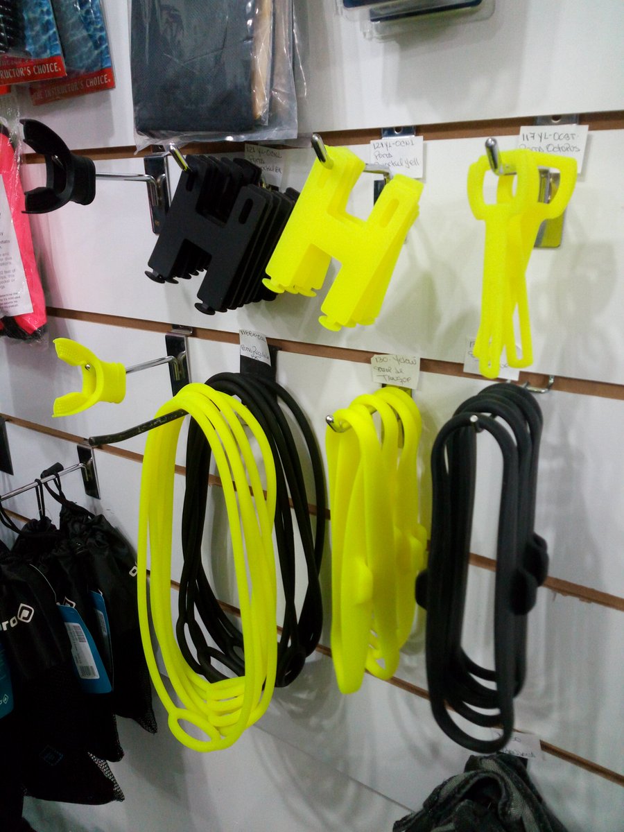 epsilondive's tweet photo. ¡Disponibles en nuestras tiendas collares, straps, porta-ocotpus y boquillas de silicón en negro y amarillo! https://t.co/A2JYze9KMh