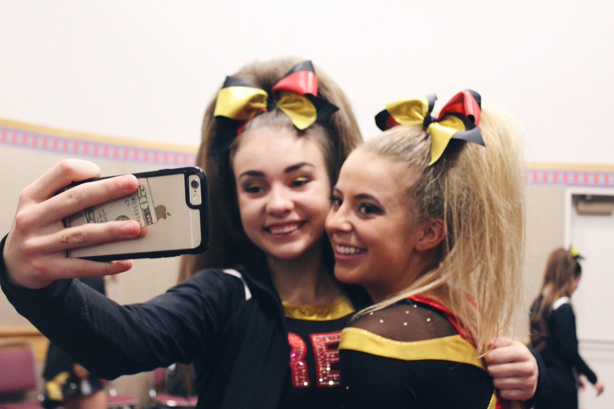 berklee_hammond's tweet photo. GABBIS HAPPY BIRTHDAY SISTA I LOVE YOU #betight https://t.co/YuKxXj4JLP