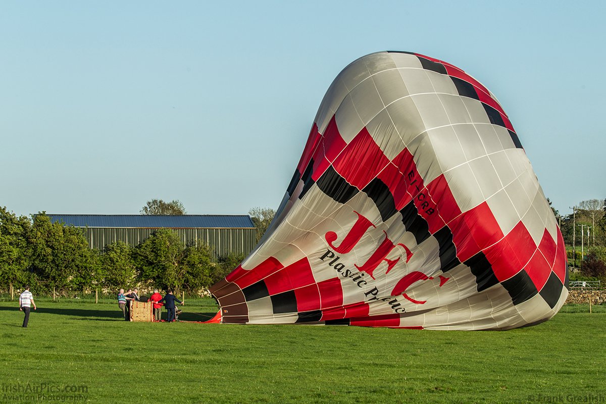 IrishAirPics's tweet photo. Just under 2 weeks until the @Irish_Champs (Irish Balloon Championships) comes to Loughrea &amp; Galway #avgeek https://t.co/BddUt1SAkd