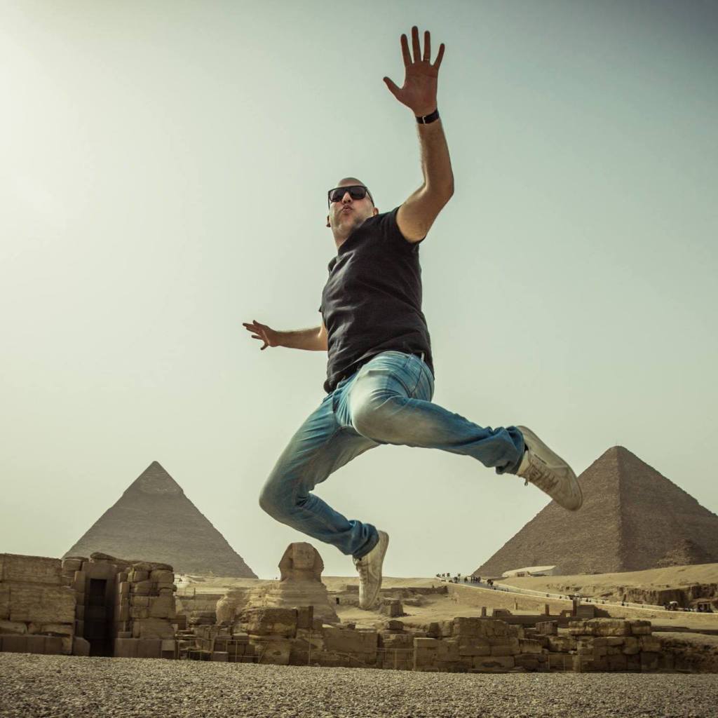 DVineInc's tweet photo. Listen Future Sound of Egypt 461 (12.09.2016) with Aly & Fila here! #trancefamily #fsoe461 https://t.co/ANeduHQsr7 https://t.co/TeTMGlC2qR