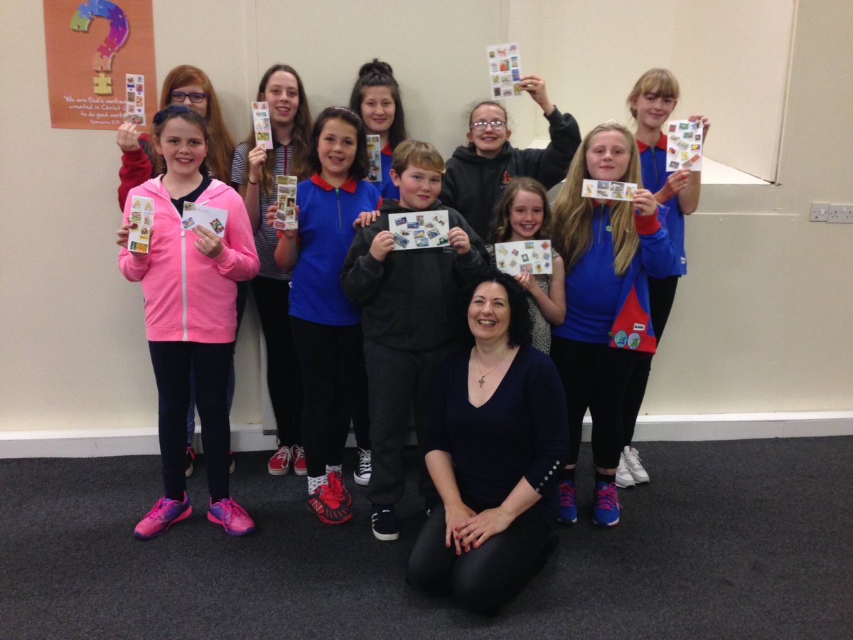 Whitburn_Guides's tweet photo. We had great fun tonight with @Sandie_Robb learning about stamps &amp; made artistic stamp displays #stamps #Collecting https://t.co/KR0z8ZoDxR