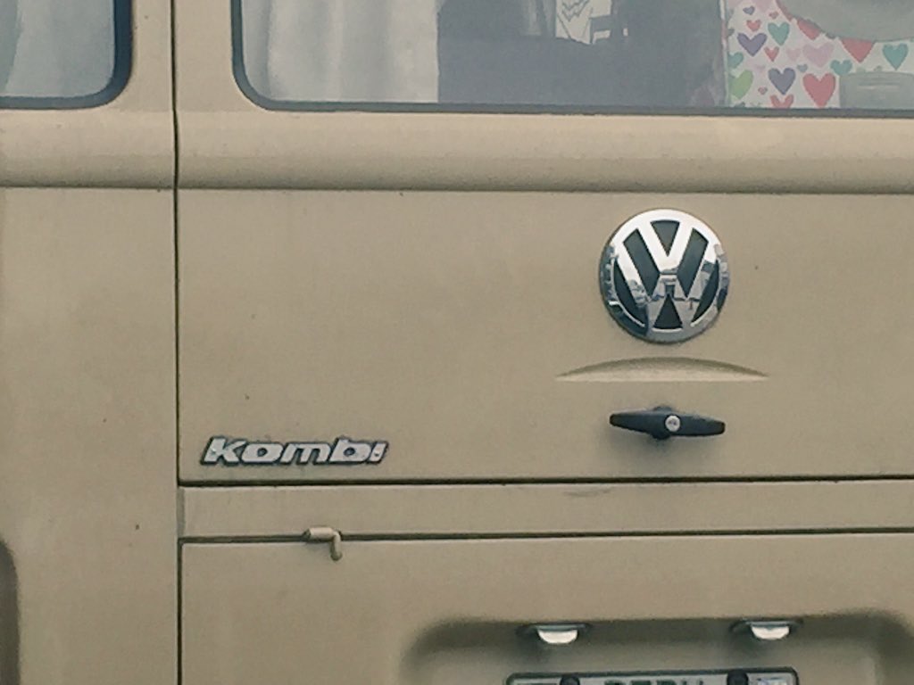 fabril72's tweet photo. He aquí elorigen del mal la Kombi d Wolkswagen q bautizó unsistema de transporte y una cultura q nos mata y arrebata https://t.co/JGpcTQXQ55