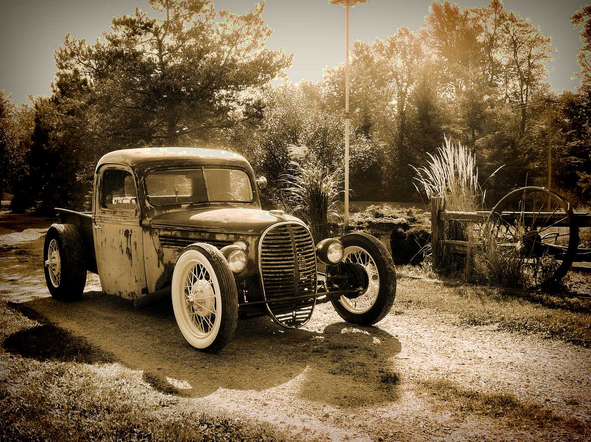 One of my fav fotos &amp; fav Ford PU's!!! #ratrod #truck #ford #38ford