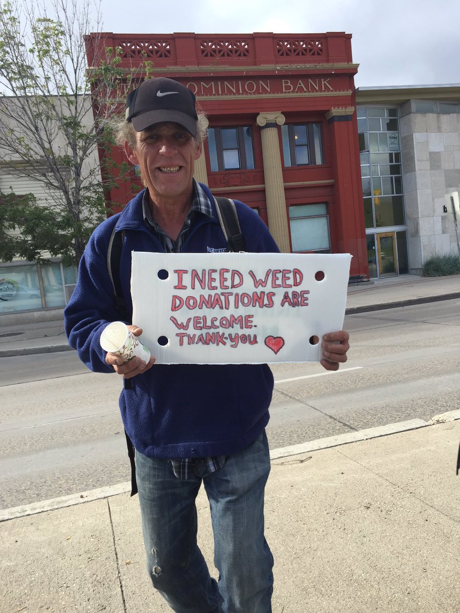 TravisRidgen's tweet photo. I appreciate an honest guy. Not many left out there these days. Gave the guy 2 bucks https://t.co/hwTXAdH7g2