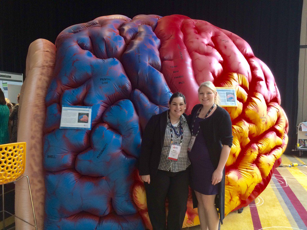 pang_glen's tweet image. Inflatable Brainarium promoting brain awareness @WestSydHealth #apac2016 @nswaci
