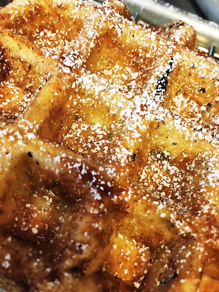 shakyalibi's tweet photo. Try to resist! 
#waffle #savory #coffee #shakyalibi #breakfast #brunch #yelpla #laeats #laist @yelpla @buzzfeedfood https://t.co/89jmNAwS61
