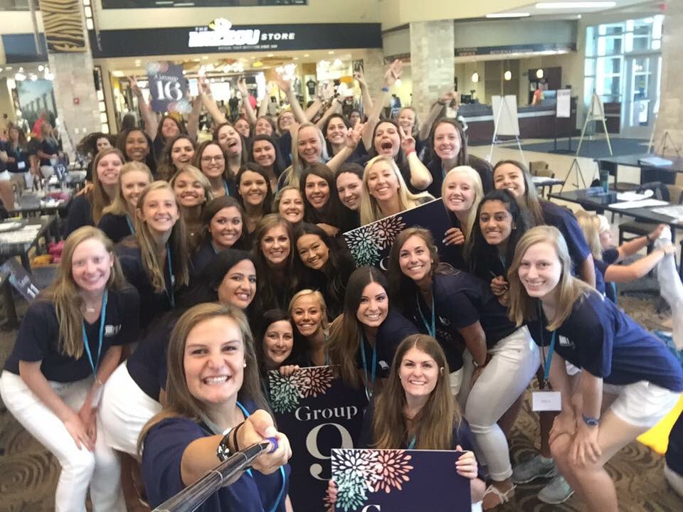 sarahkate317's tweet photo. #icanconfidently say I now have a best friend in every chapter on campus 💕 #TBBWmizPHA #phalove #rushpichi https://t.co/rCZX9A8jwj
