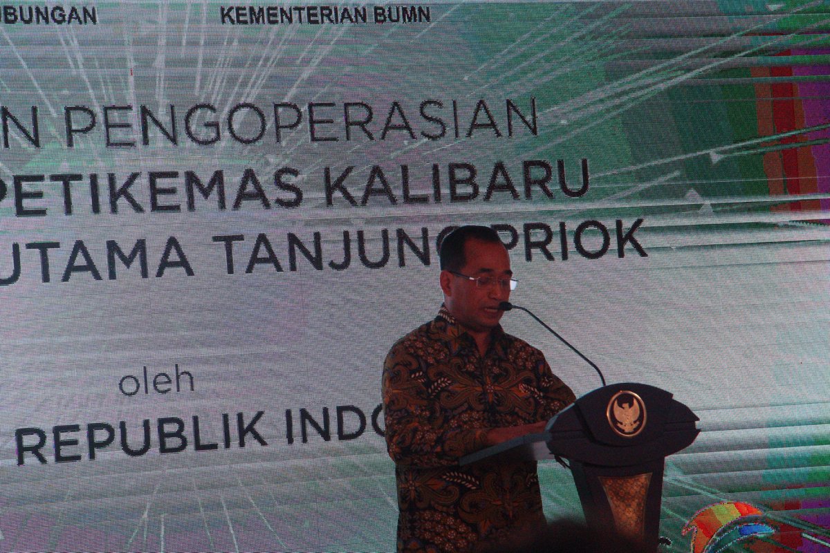 indonesiaport's tweet photo. 13/9 #NPCT1 Dilanjutkan dgn sambutan dr Menhub @BudiKaryaS . Menhub sampaikan terminal Kalibaru memiliki peran pntg https://t.co/gVpdE65yd4