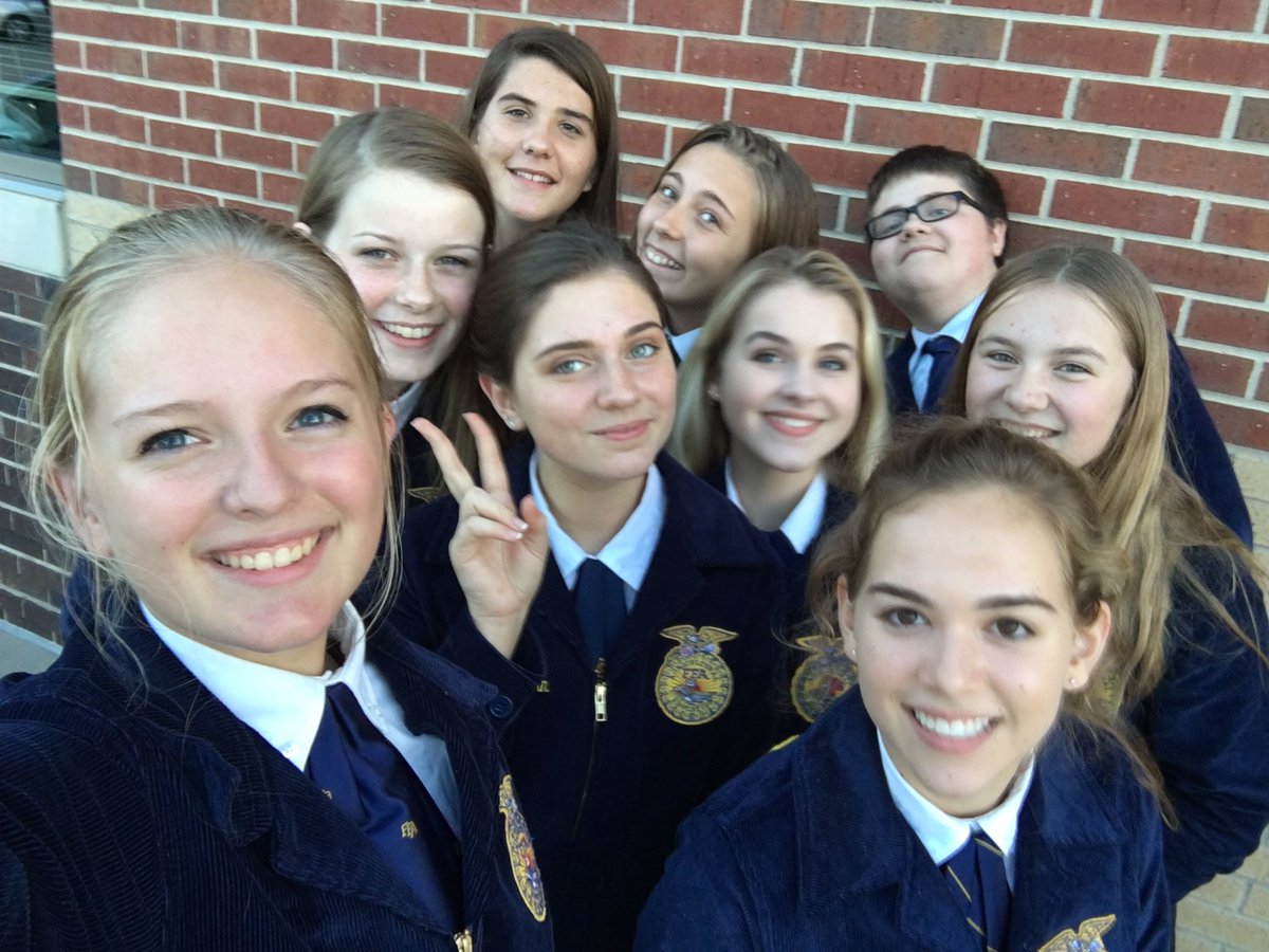 BNFFA's tweet photo. Amazing @District7FFA meeting tonight! All the workshops rocked! https://t.co/6XIYeop5Kz