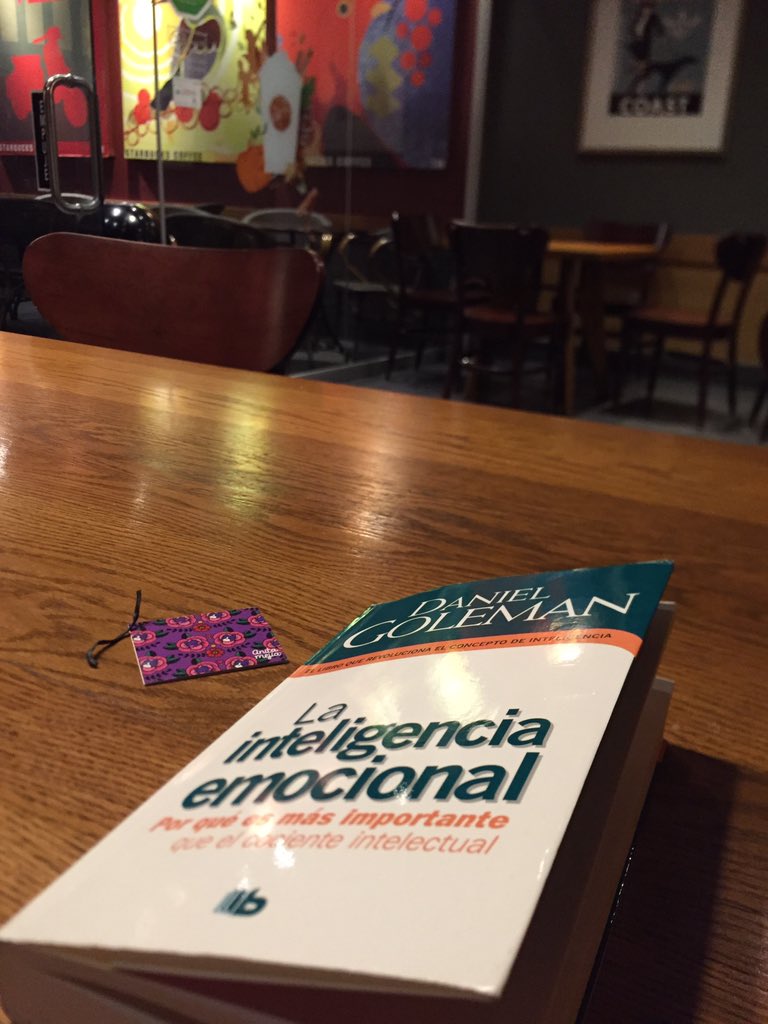 FernandaNila's tweet photo. 😂drisqué leyendo ando https://t.co/Qhasga9fPN