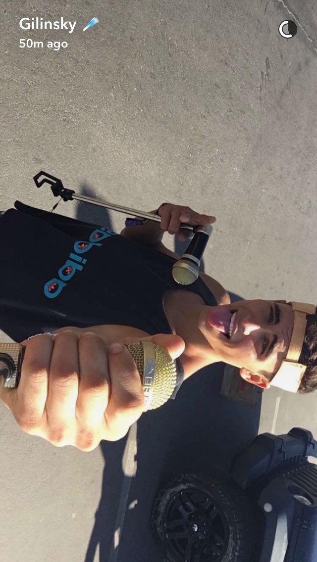 AngeladsAngel's tweet image. #SelfieMic