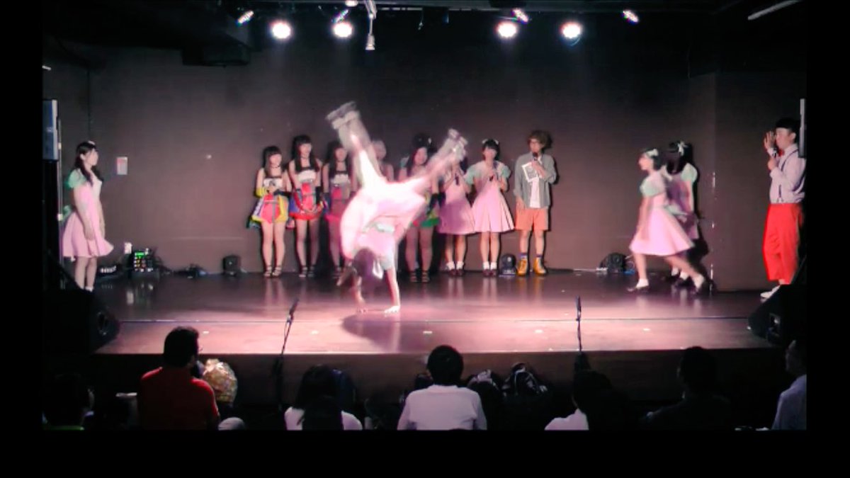 ボンざわーるど 吉本新喜劇 昨日の池袋ドルチャンはオトメブレイヴと東京cutecuteで 面白い子が多くて神回でした 何故かcutecuteの4人側転 の後オトブレせいちゃんのダブルサマーソルトキックのコラボ動画 T Co Vu4uqbonyr