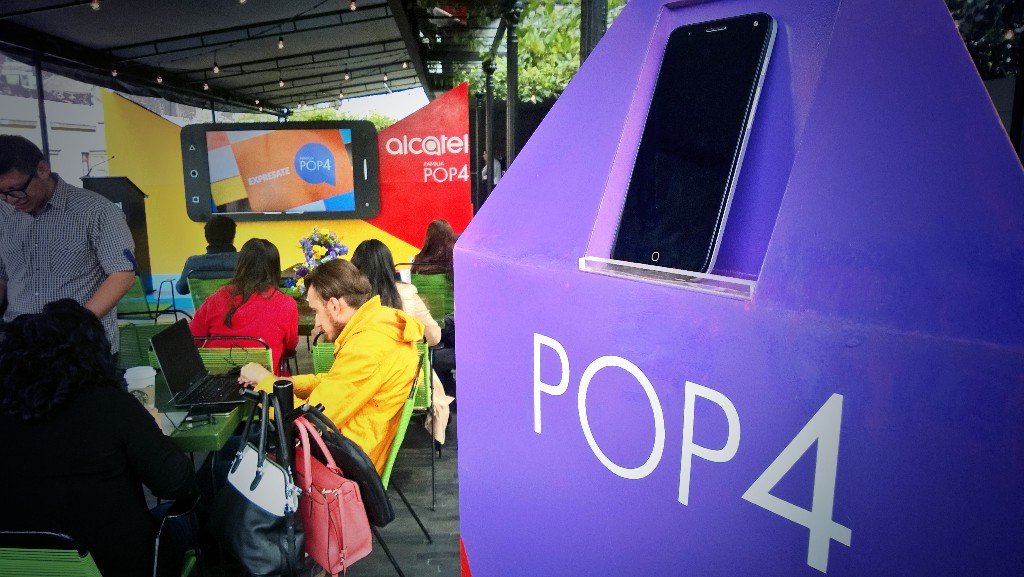 gymbooroso's tweet image. Presentación de la familia #Pop4 de @Alcatelmobilemx; son tres modelos y estarán a la venta con Telcel 😎 #Pop4
