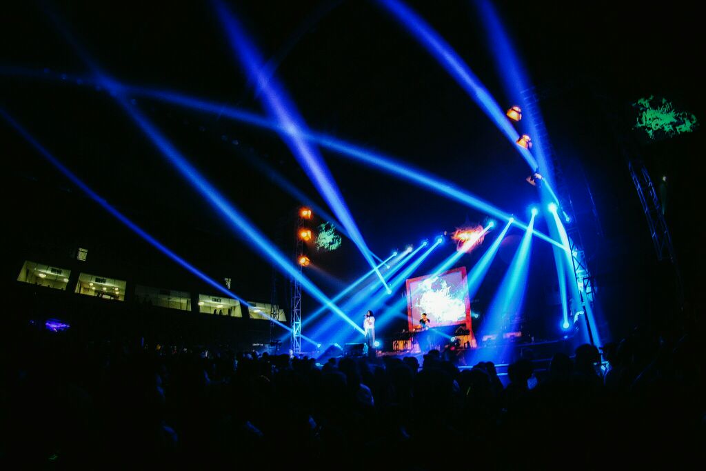 Our lighting @cravier2016 #harperproduction #lightingsystem