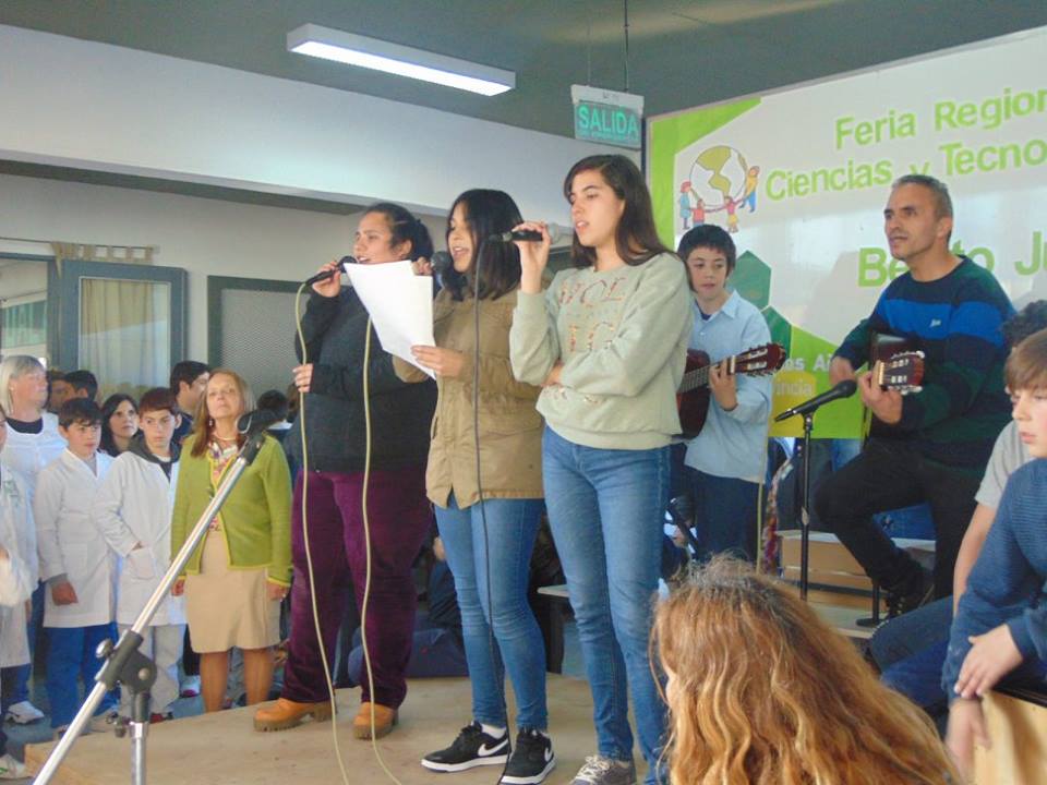 participando de la feria regional de ciencias... ¡gracias a todos por acercarse!