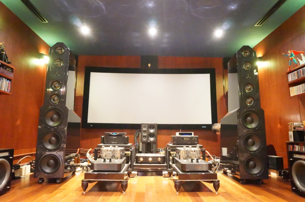 EgglestonWorks's tweet photo. This is a serious audio fanatic! https://t.co/UJVFhm2p3J