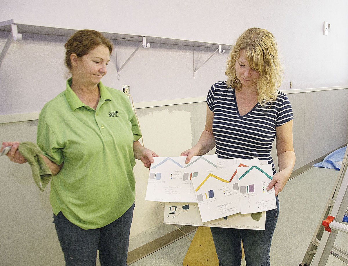 emilylwenger's tweet photo. @mcsaiowa was 1 of 3 locations chosen in the U.S. for the @AnnieSloanHome #25project. Story: https://t.co/gy4fJaJmqa https://t.co/poBDiEcLAI