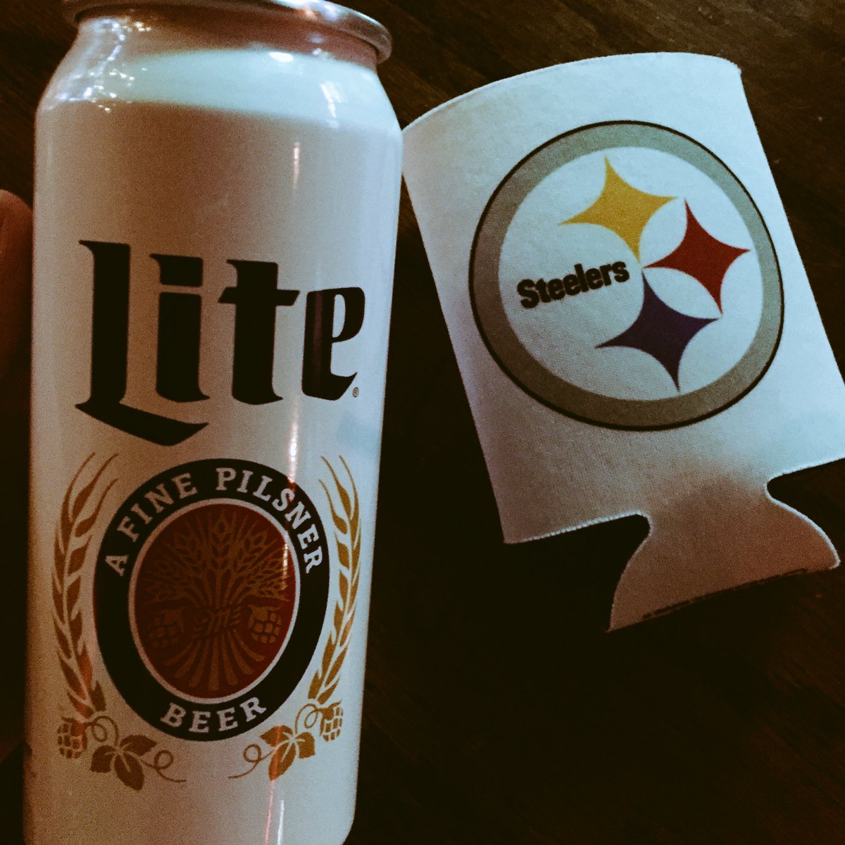 torim2third's tweet photo. Come hangout at @CaseysDraft for $2 @MillerLite drafts &amp; keep the aluminum cup! #letsgosteelers #itsmillertime https://t.co/joS3pSMNdq