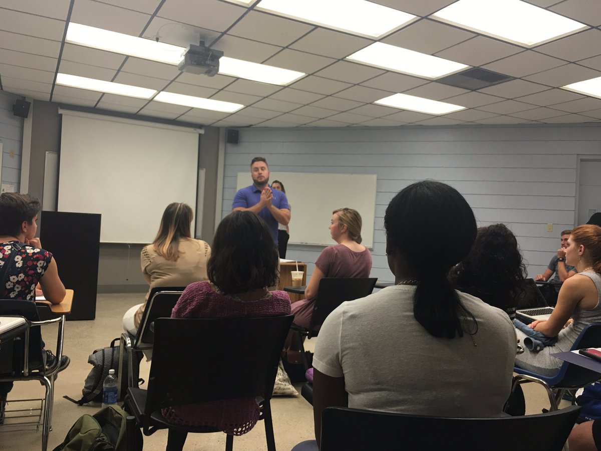 unopenedpackage's tweet photo. @kentwalls just crushed this workshop intro #Apu # @brookevandam https://t.co/Obs2x5eyCb