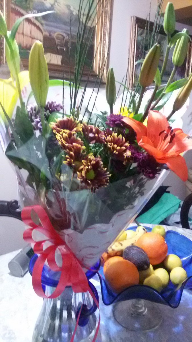 Lunitach1's tweet photo. Gracias por las flores!😙😙 https://t.co/7sGBowIqSl