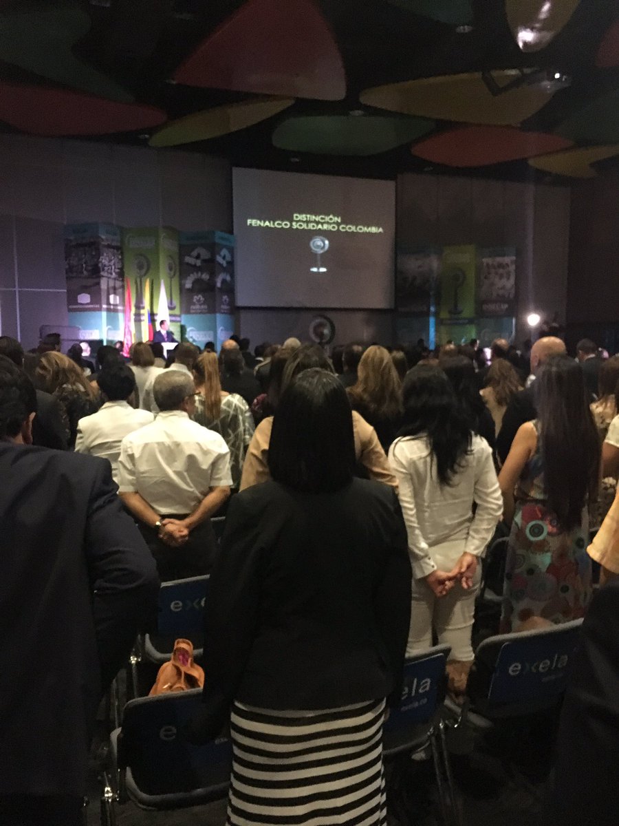 TerminalesMed's tweet photo. Recibimos #DistincionFS de @Fenalco_Ant a 5 años de apuesta a la #ResponsabilidadSocial @AlcaldiadeMed https://t.co/49eX1KIuIG