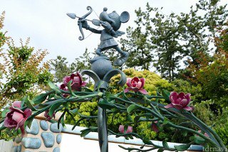 aimaruke's tweet photo. 東京ディズニーランド
トゥーンタウン
ミニーの家
愛の矢と井戸

#Disney
#ディズニー
#東京ディズニーランド
#ミニーの家
#ミニーマウス https://t.co/c29odLG8cf