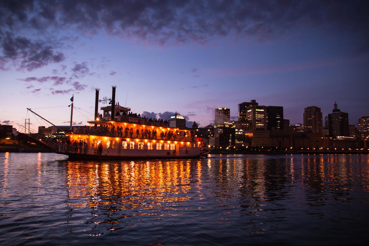 SaintPaul's tweet photo. "There's nothing to do in Saint Paul," said no one who's checked out our website: https://t.co/kCMwNXrRNA https://t.co/fFqcIv6WpJ