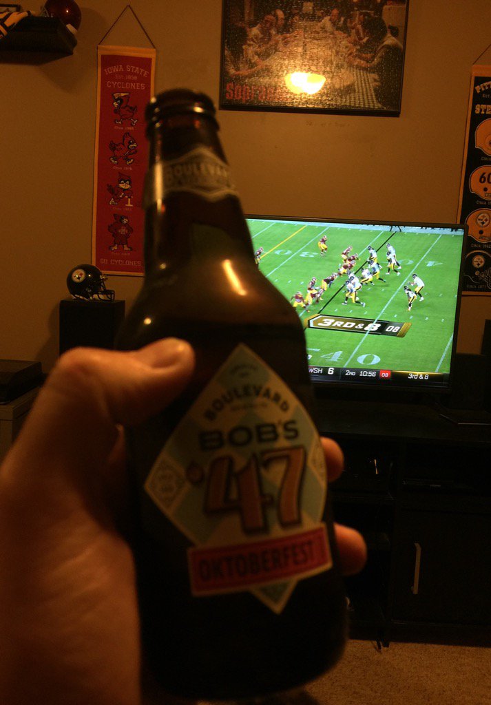 mmendicino's tweet photo. @tntradioempire Big beer, little tv, #SIXBURGH!!!! https://t.co/klGheddnYl
