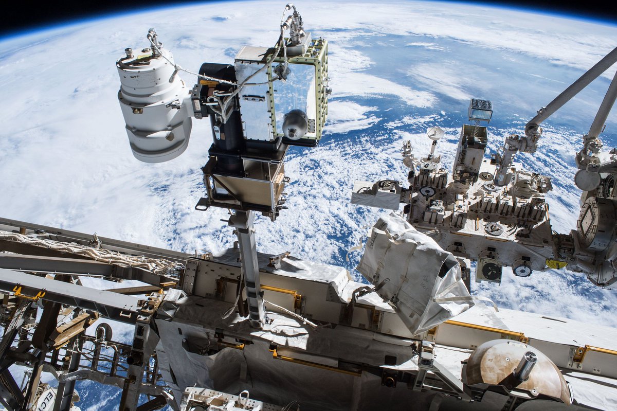 ShuttleAlmanac's tweet photo. New Pic 3 - EVA pic from Sept. 1 US #Exp48 EVA #ISS - @Astro_Jeff view of the new HD camera (top centre rectangle) https://t.co/xHDkz1lbLo