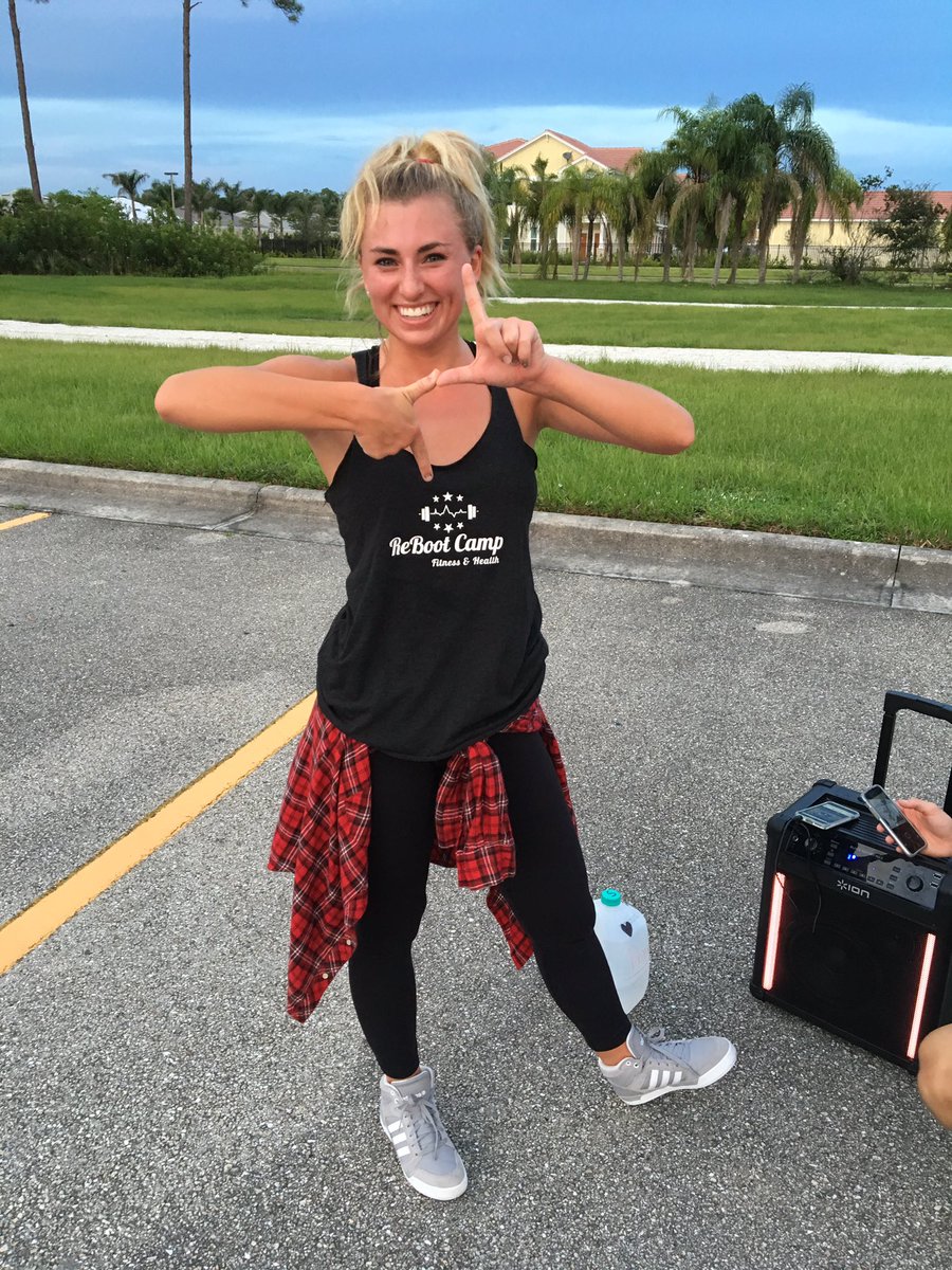 ZumbaSyerra's tweet photo. LOVED teaching Zumba to @FGCU_CHAARG ⚡️ y'all killed it! Can't wait to teach y'all again! https://t.co/JHF0Kk0Tc0