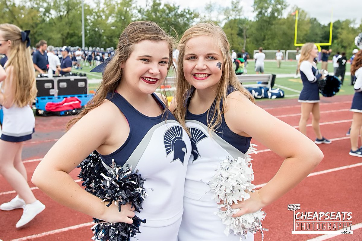 CheapSeatsPhoto's tweet photo. How about these @NORTHWEST_LIONS alum's doing great things for @MBUFootball @MBUAthletics @MBUcheerleading https://t.co/lNCykjgz10