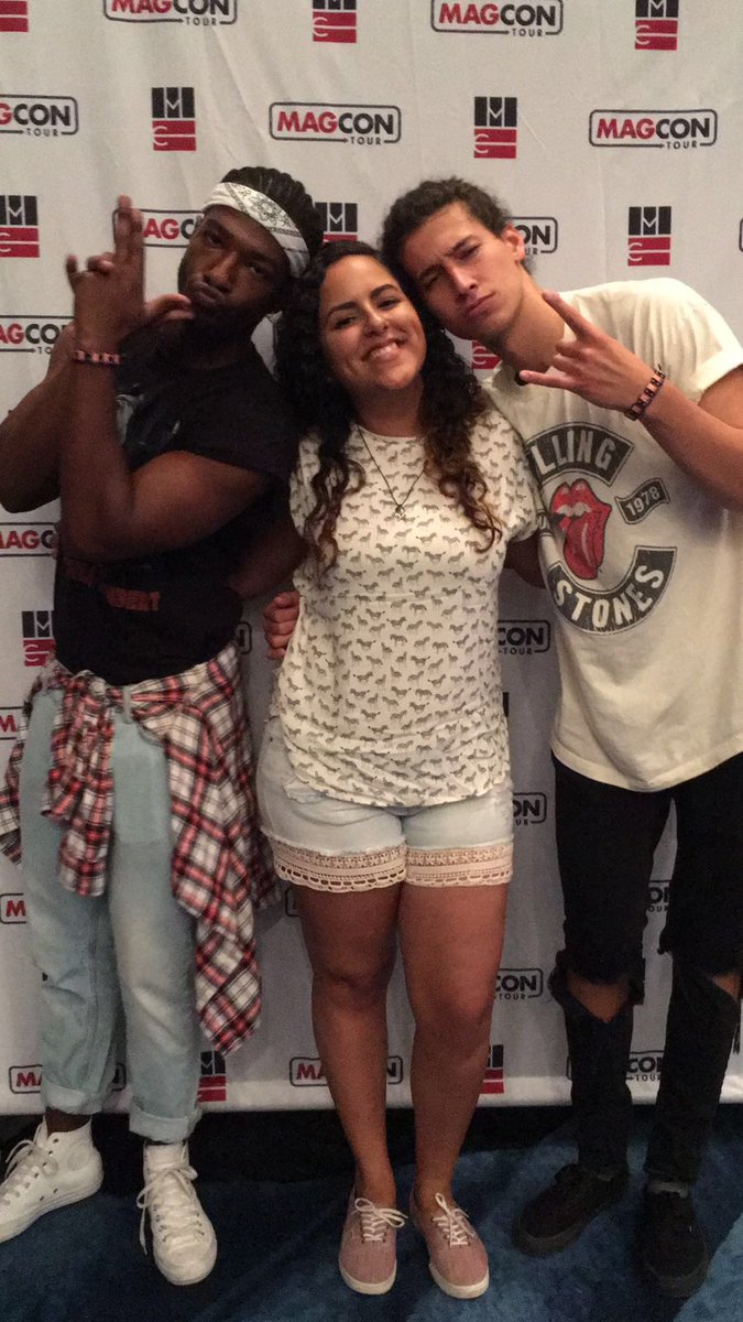 DearKary12's tweet photo. I'm in love with them 😍😍😍 @TreySchafer @WillieJones #MagconPuertoRico https://t.co/4cvfP9Yq8N