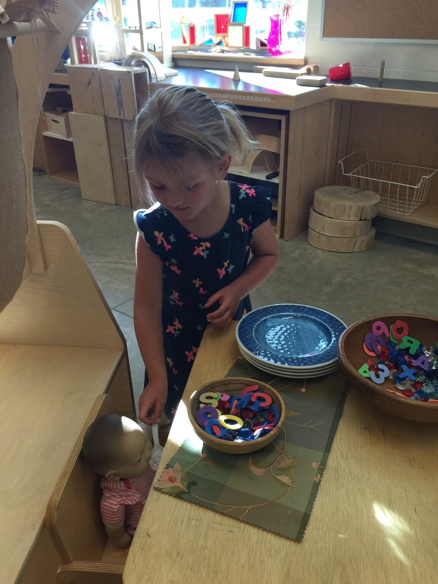 LittleFallsPS's tweet photo. So much exploring going in #JKSK with Ms Crawford &amp; Ms Bosse! #curiosity #sharedplay #newfriends @KLCarlyle https://t.co/eoJNA218T5