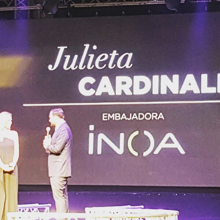 Ezeangel_Pelu's tweet photo. @LOrealProAR @cardinalijuliet #ColorCongress  #colortrophy  👏👏👏 Nueva embajadora, diosa! 😍🙌🙌 https://t.co/z1Nj1vFbBM