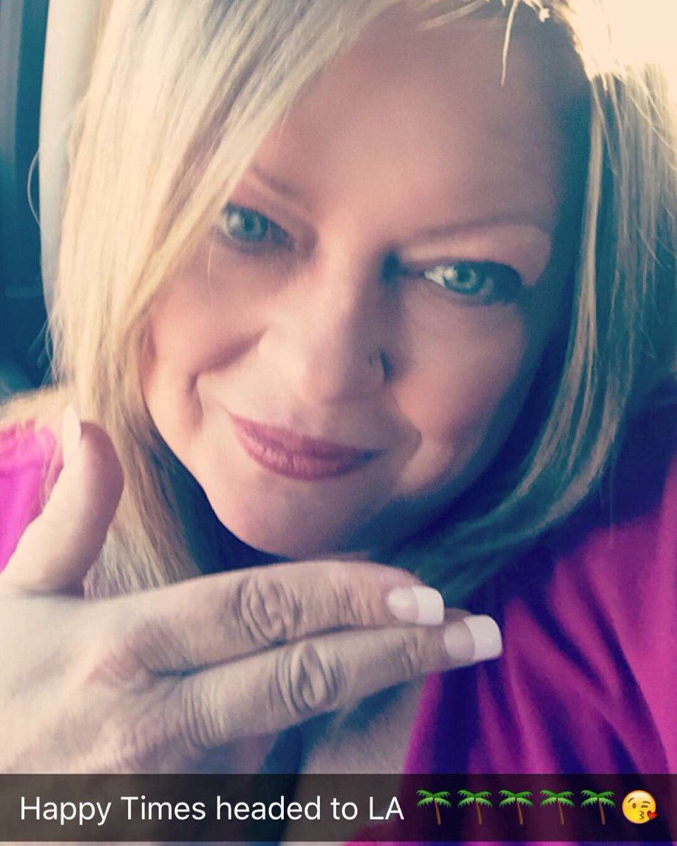 CharmOneDesigns's tweet image. LA here we come 📍🌴🌴🌴🌴🚙💅🏻👠✅😘