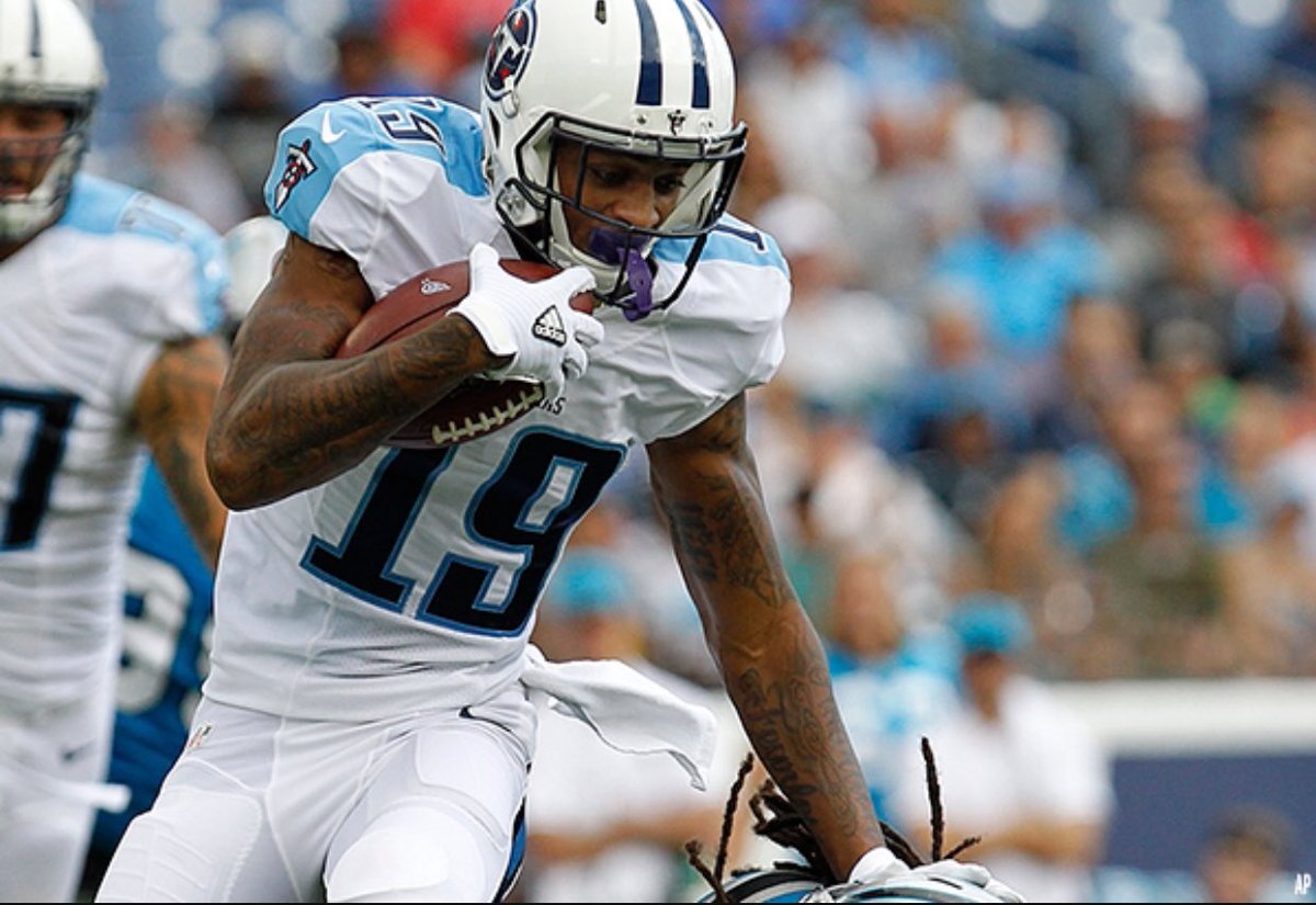 GflTitans's tweet photo. Tajae Sharpe had himself a day in season opener in his rookie campaign.... 6 catches 216 2 tds https://t.co/A0DbgY3iW8