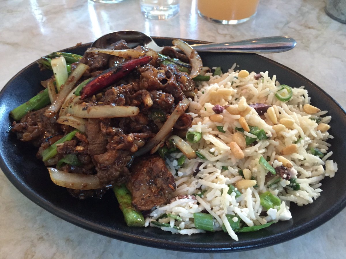 stephbrusig's tweet photo. Chef #BrianDurbin awesome Cap Hill spot #BarVacilando w @SarahToce @TheSeaLesbian cumin lamb &amp; olive pilaf https://t.co/OgVrsyKvjM