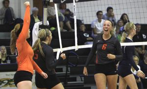 GUpapyrus's tweet photo. Keep it up, Greenville Volleyball! #goingfor7
Written and Media by @dstrohm97.
https://t.co/YfTBWB8a3e https://t.co/Sr03cSwfTz