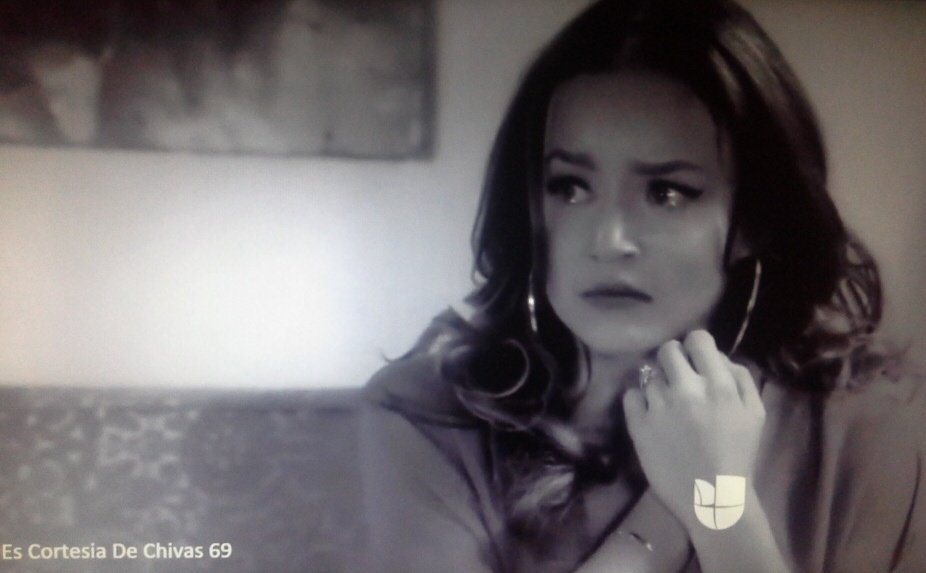 hcarog11's tweet photo. Maravillosa!! no me canso de decirlo talento innato. 
Tienes un don único! Aplausos de pie😍 @Anboy88 👏👏👏👑 https://t.co/WZA9VUAvEM