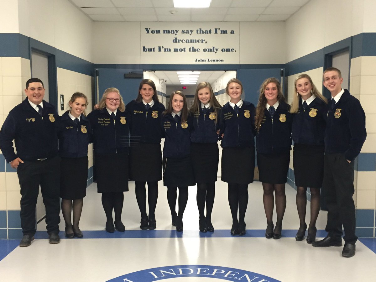 Scottie0326's tweet photo. Thank you @District7FFA for the great first meeting! It is going to be an awesome year! https://t.co/O0el02gBUf