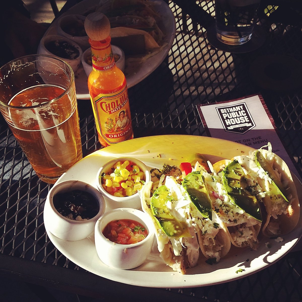 CauseEventPDX's tweet image. This is how we do our committee meetings.  #oursponsorsrock #fishtacos #mmmmmmm @BethanyPub